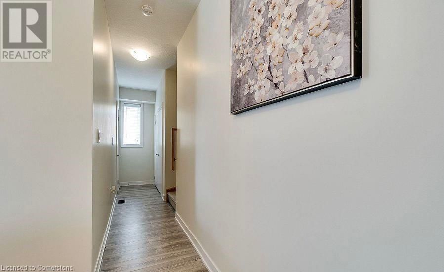 98 - 590 N SERVICE ROAD Image 30