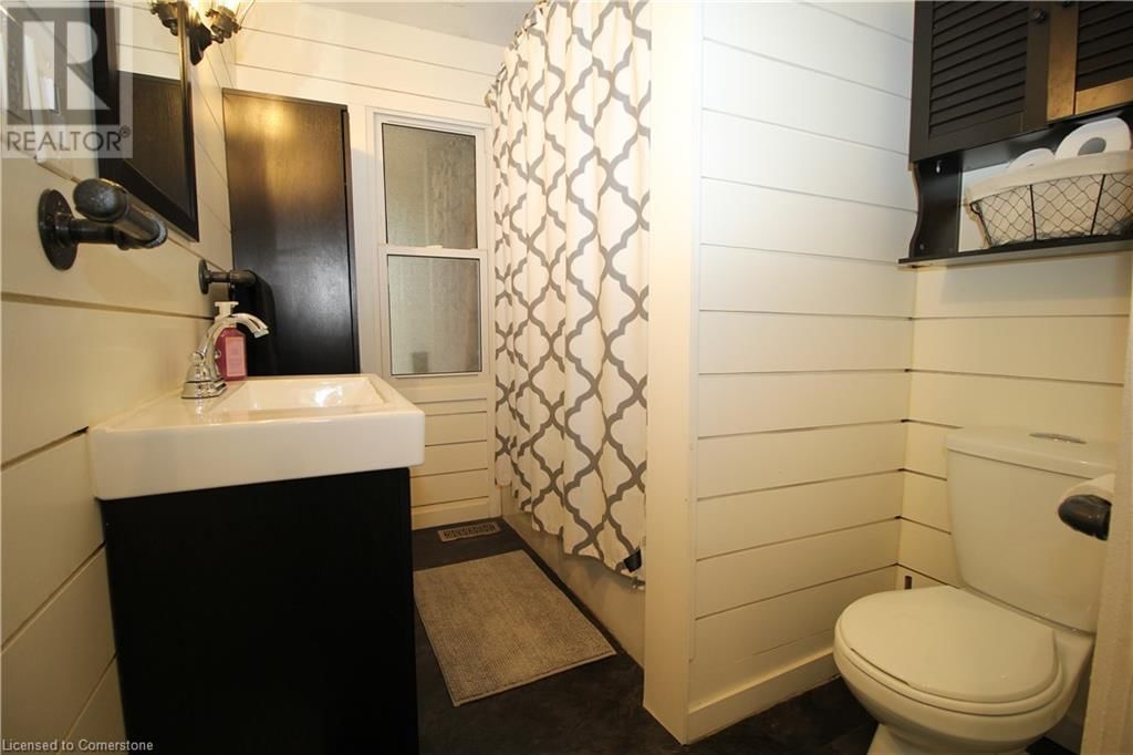 258 NORFOLK AVENUE Image 12