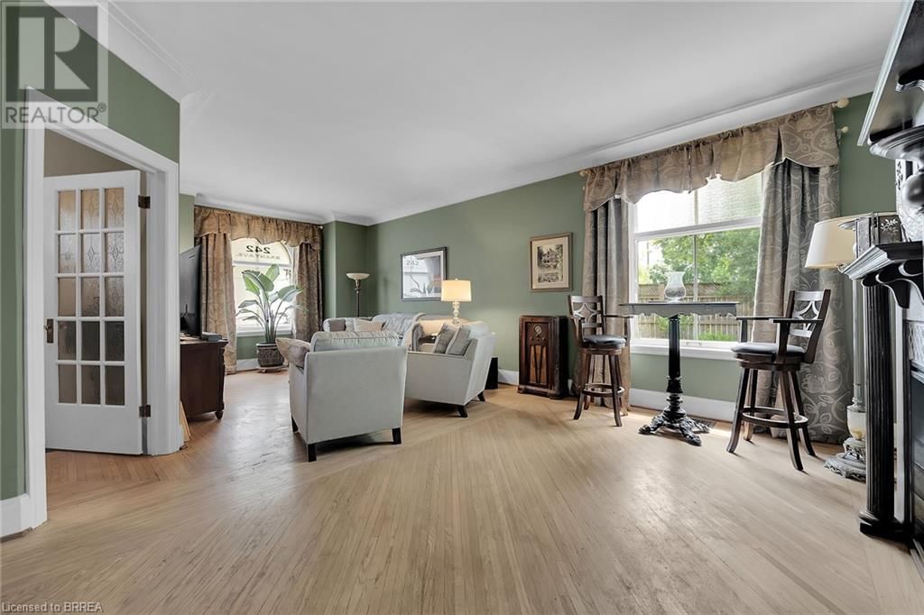 242 BRANT AVENUE Image 11