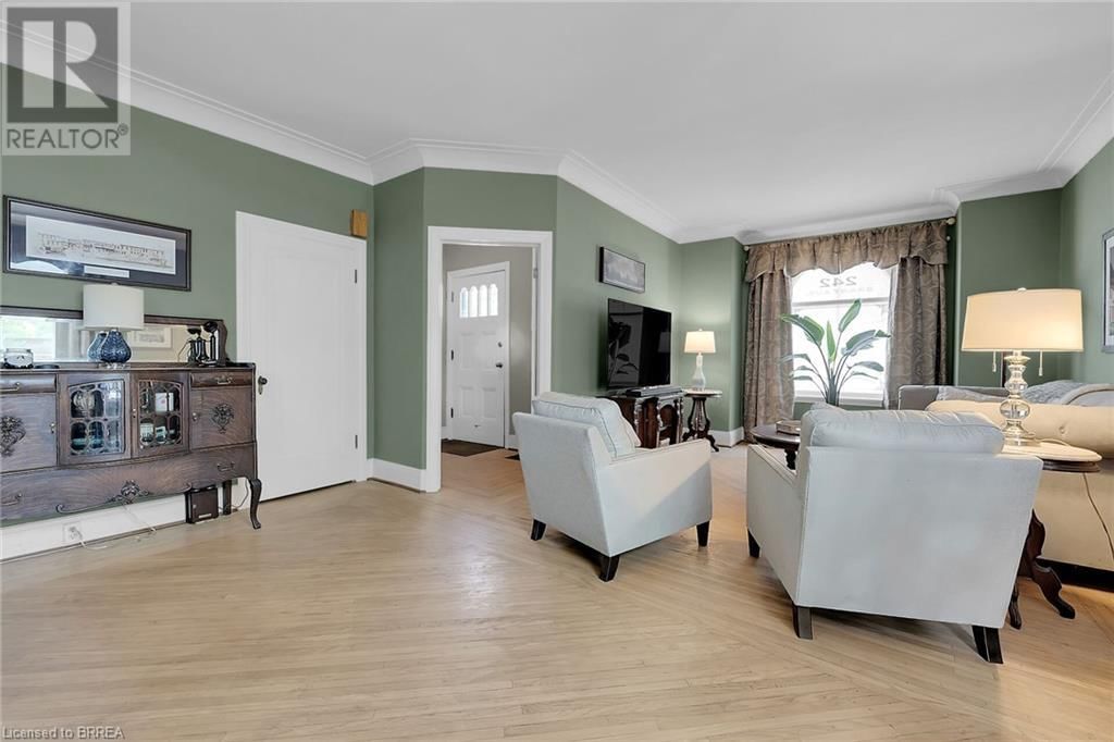 242 BRANT AVENUE Image 14