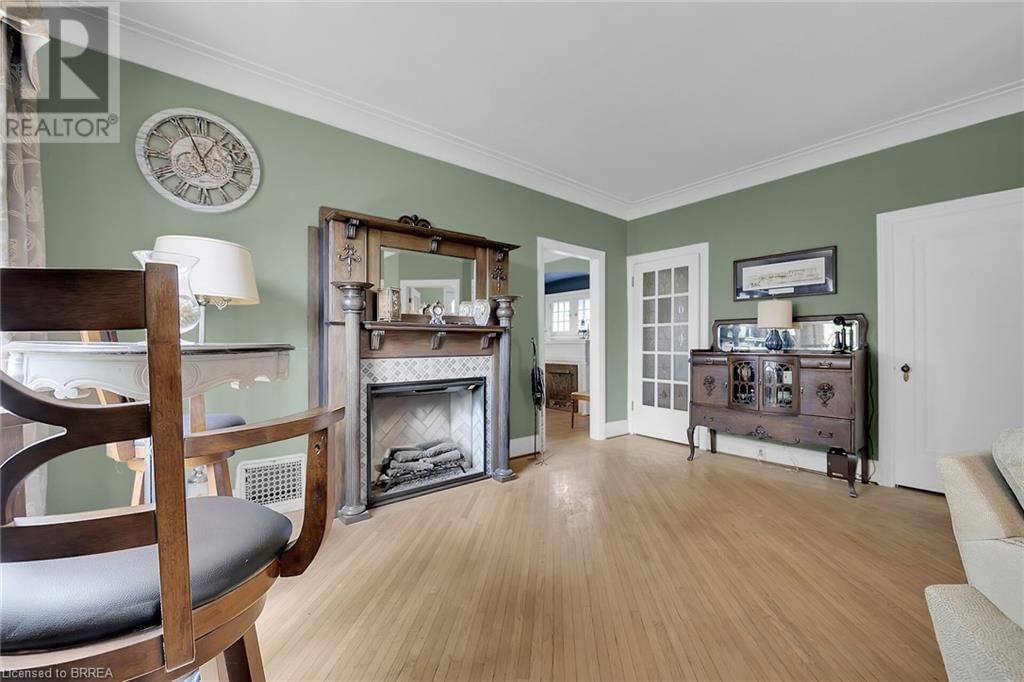 242 BRANT AVENUE Image 15