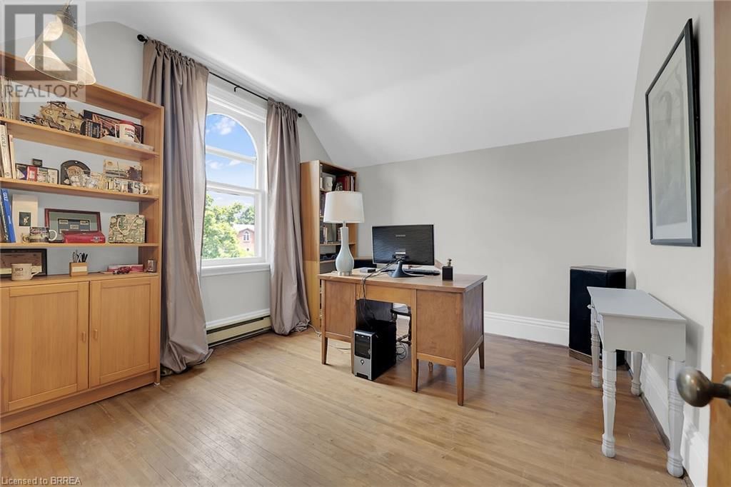 242 BRANT AVENUE Image 22