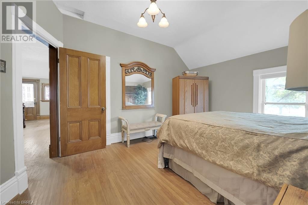 242 BRANT AVENUE Image 27