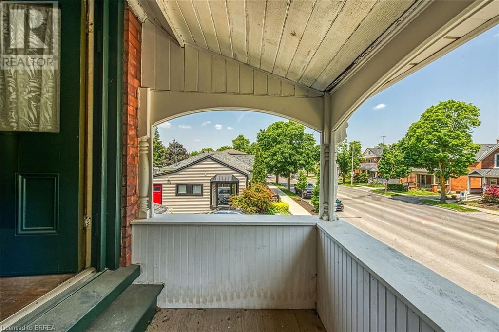 242 BRANT AVENUE Image 31