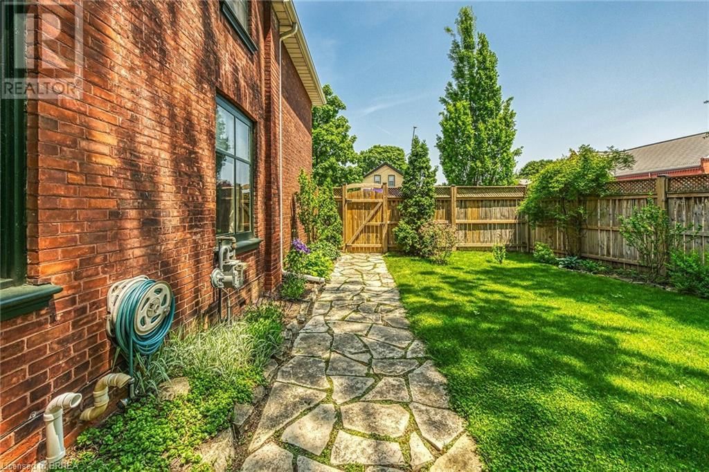 242 BRANT AVENUE Image 36
