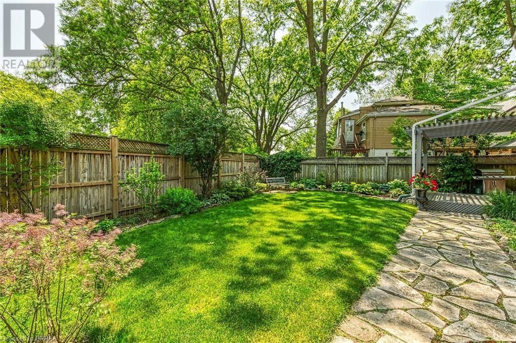 242 BRANT AVENUE Image 37