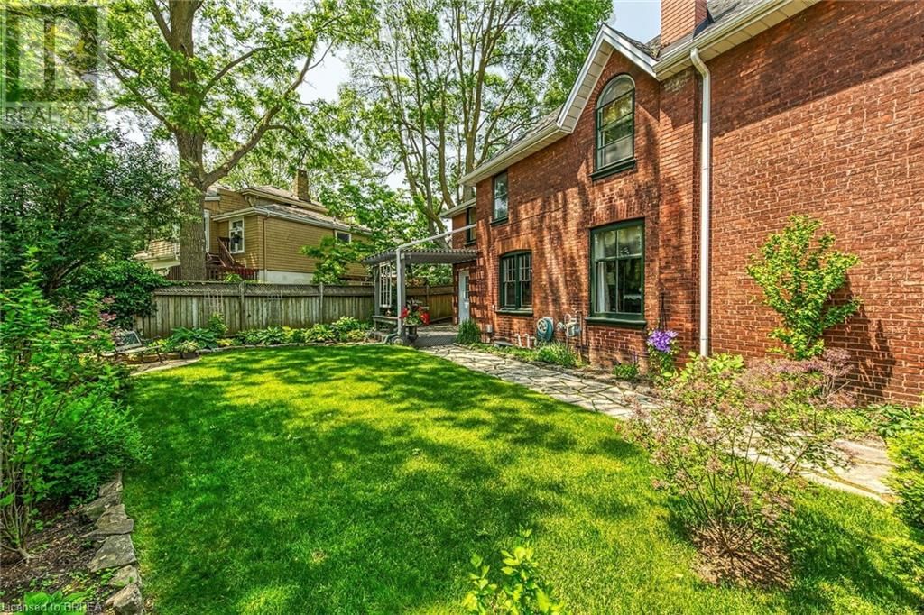 242 BRANT AVENUE Image 38