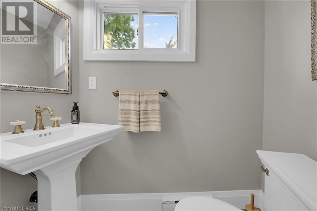 242 BRANT AVENUE Image 6