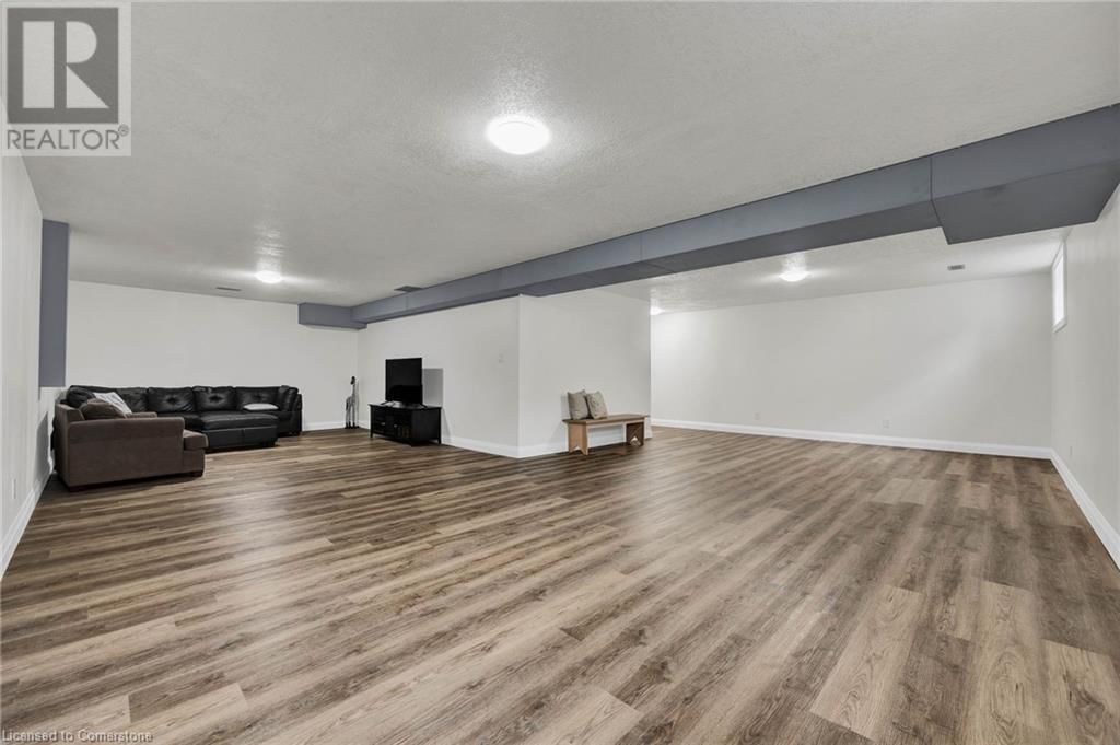 6987 MAIN STREET Image 31