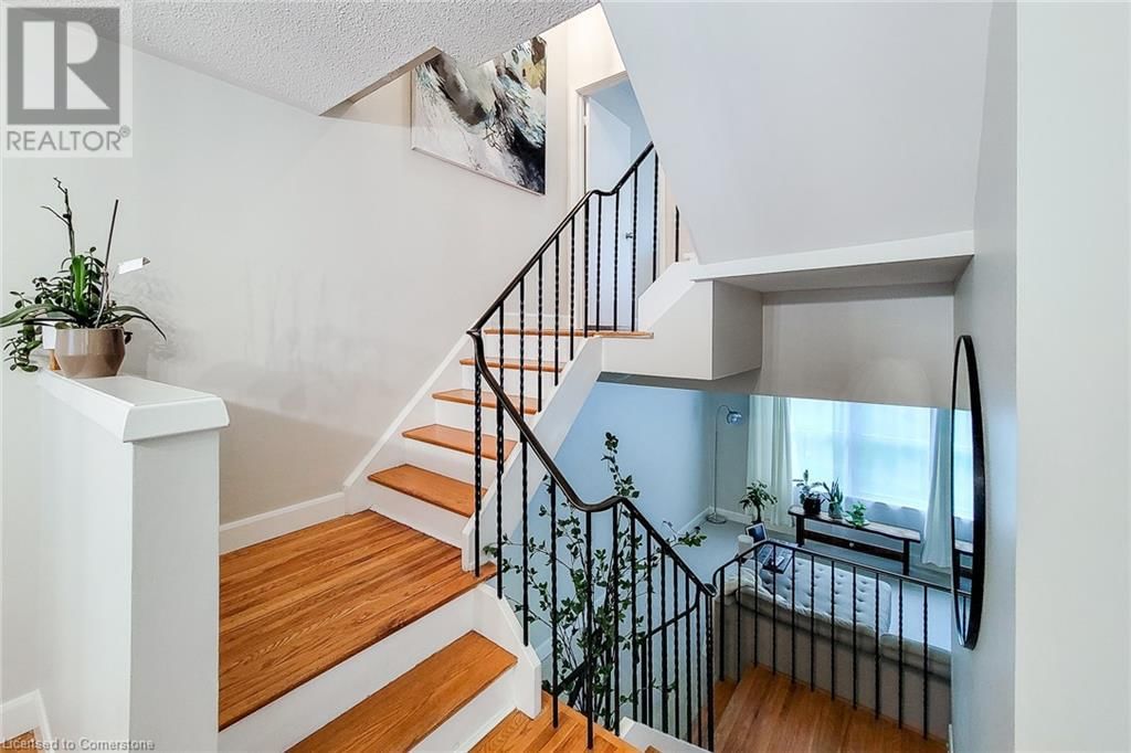 2297 MOUNTAIN GROVE AVENUE Image 17
