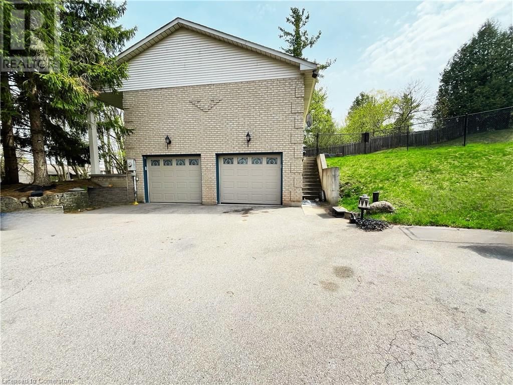 231 FREELTON ROAD Image 32