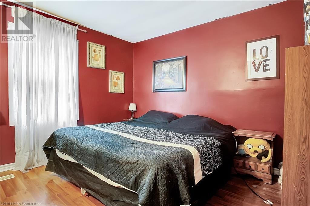 211 DOLPH STREET NORTH Image 17