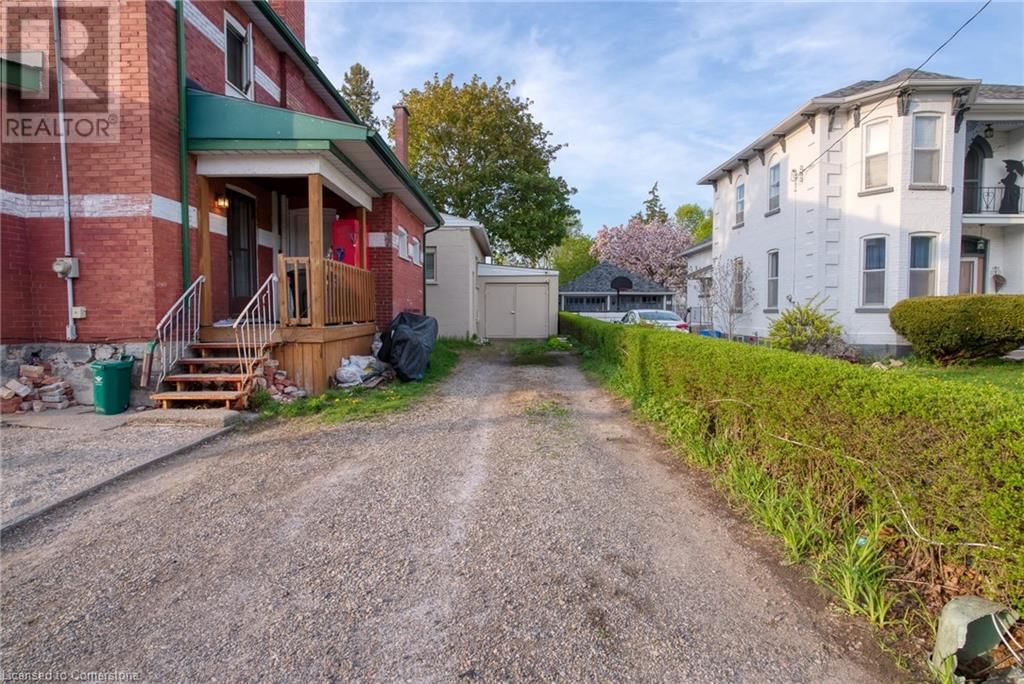 211 DOLPH STREET NORTH Image 25
