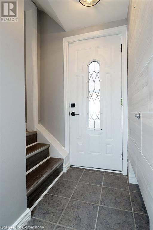 873 UPPER WELLINGTON STREET EAST Image 27