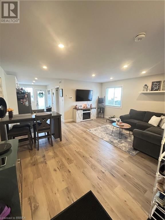 A - 306 DALHOUSIE STREET Image 3