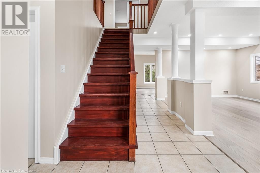 155 ELMIRA ROAD NORTH Image 21