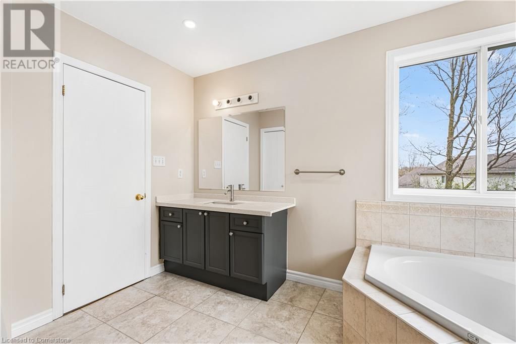 155 ELMIRA ROAD NORTH Image 26