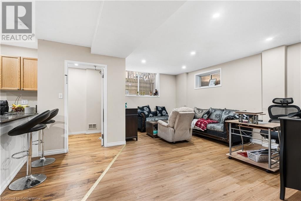 155 ELMIRA ROAD NORTH Image 38