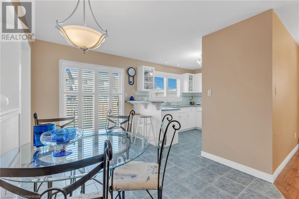 42 ARCHER WAY Image 11