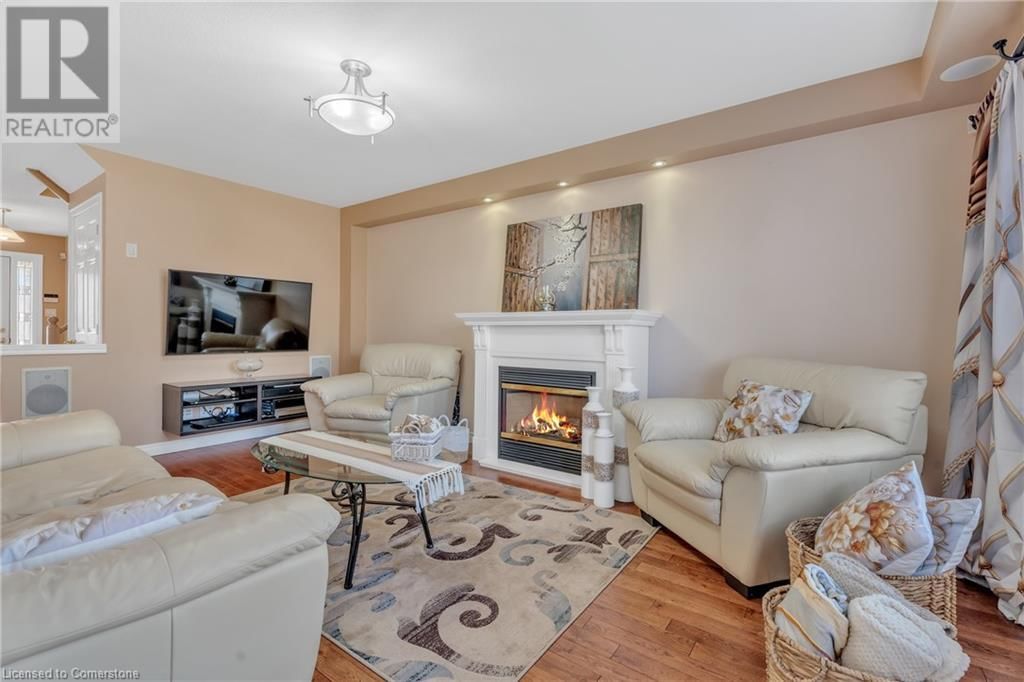 42 ARCHER WAY Image 14
