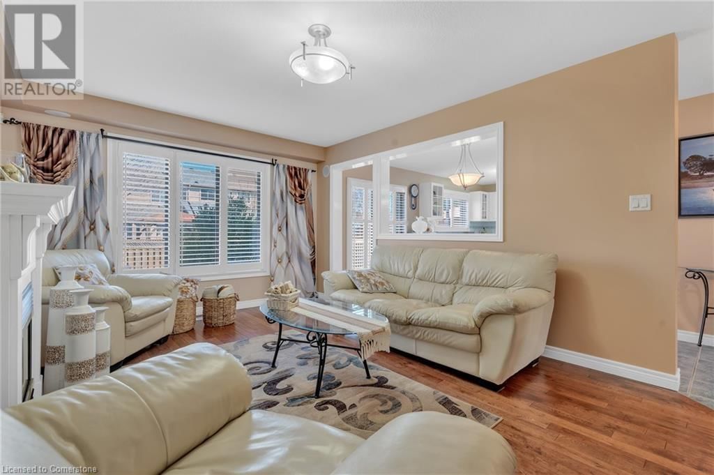 42 ARCHER WAY Image 15