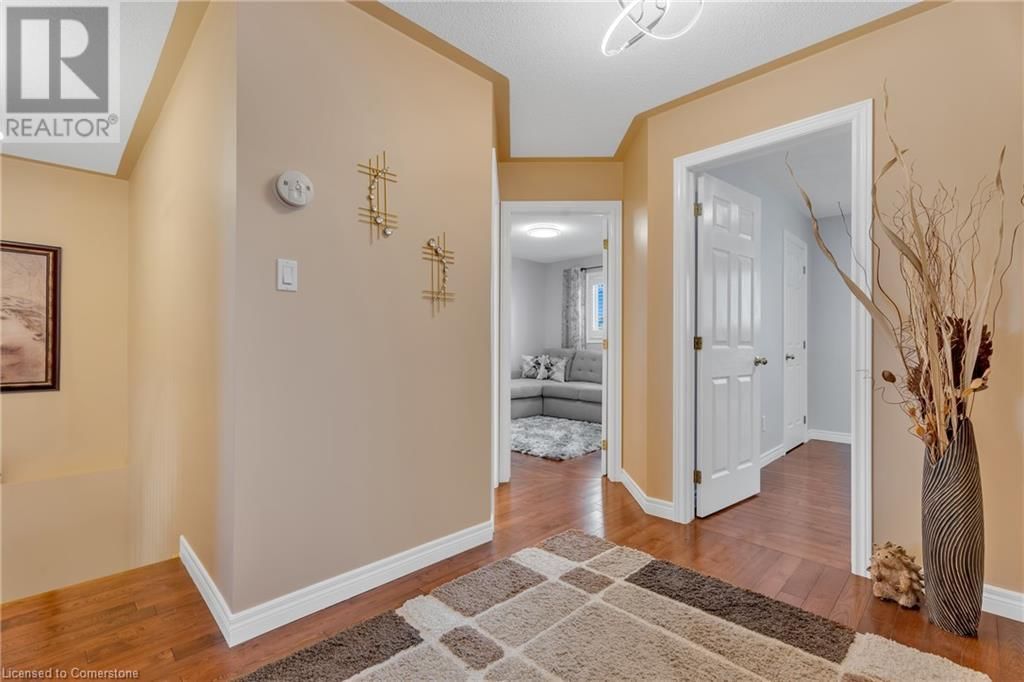42 ARCHER WAY Image 22