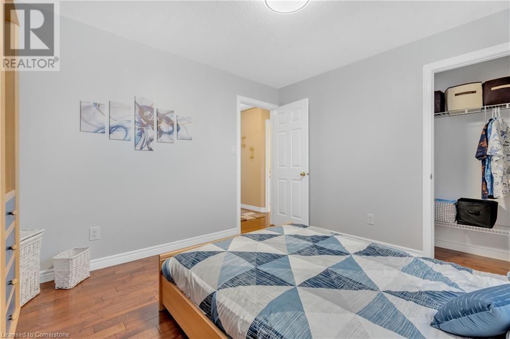 42 ARCHER WAY Image 24