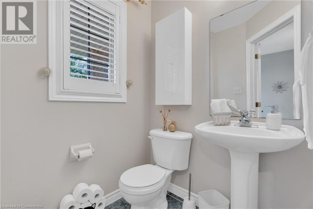 42 ARCHER WAY Image 5