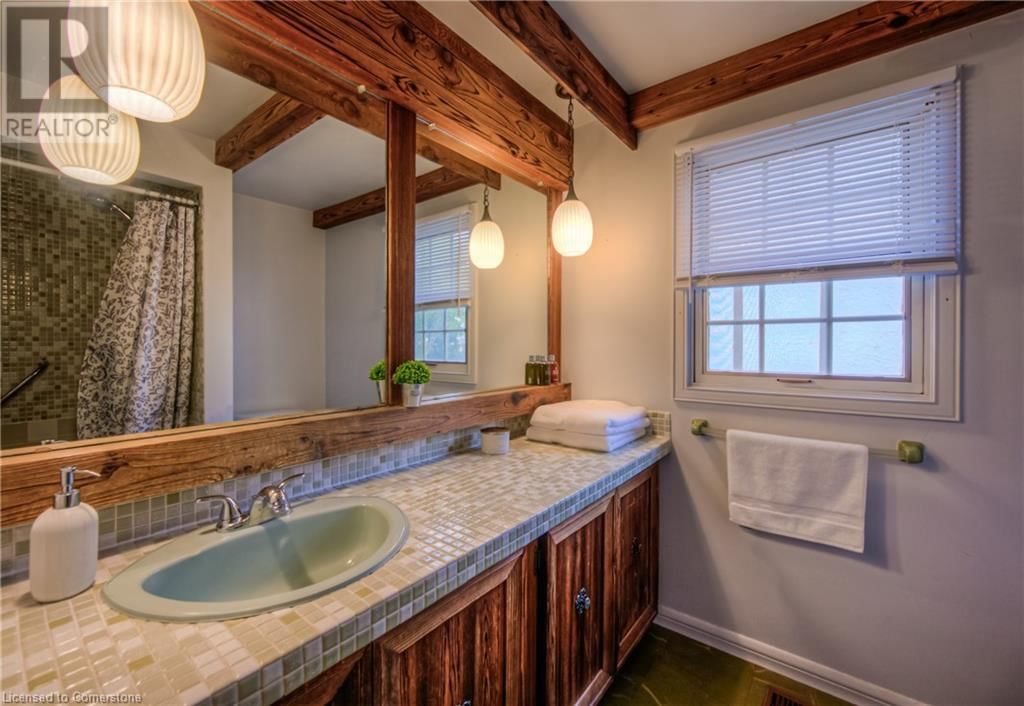 88 CULHAM DRIVE Image 32