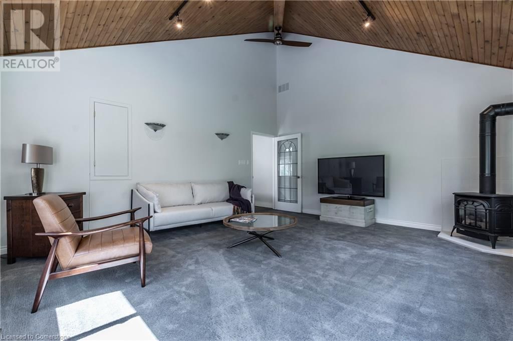6353 MCNIVEN ROAD Image 21