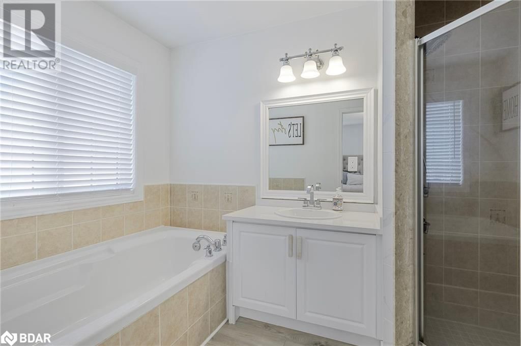 129 STONEMOUNT CRESCENT Image 12