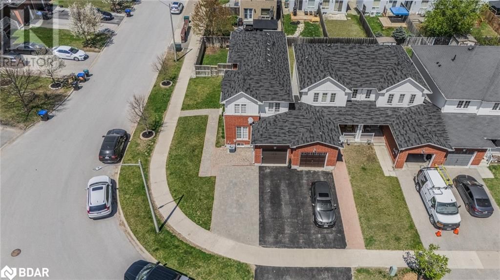 129 STONEMOUNT CRESCENT Image 23