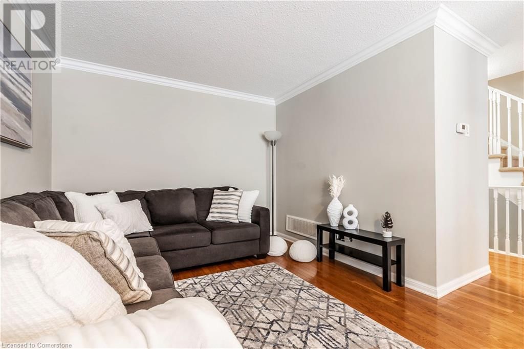 280 WETENHALL LANDING Image 13
