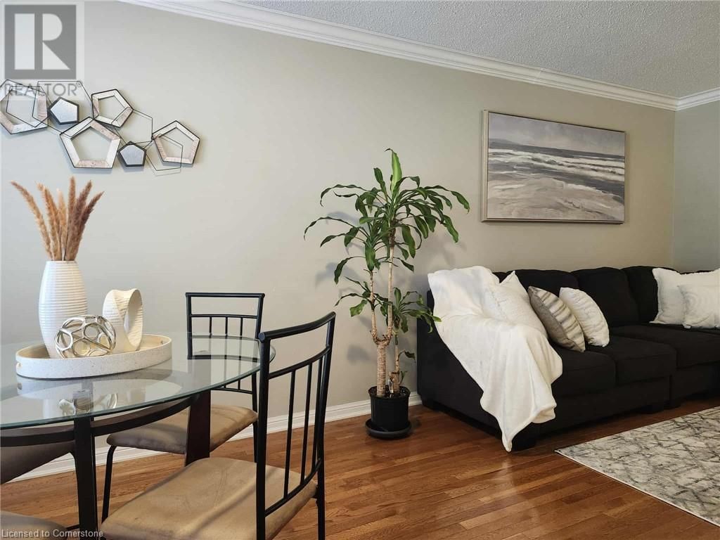 280 WETENHALL LANDING Image 36