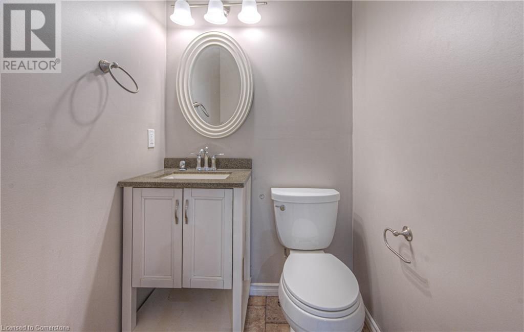 35 WILDLARK CRESCENT Image 23