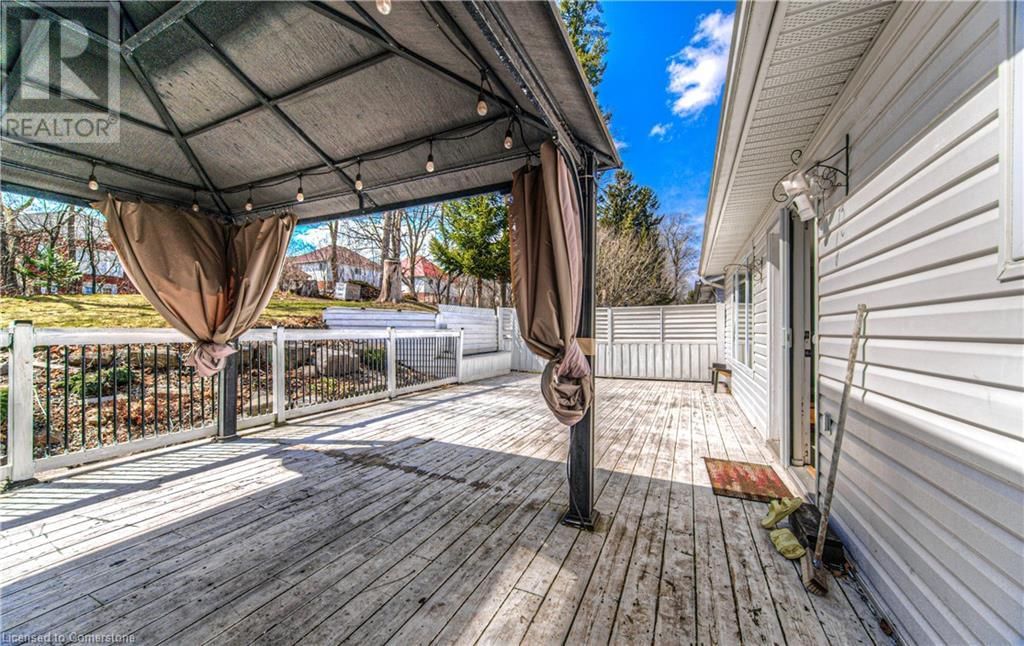 35 WILDLARK CRESCENT Image 24