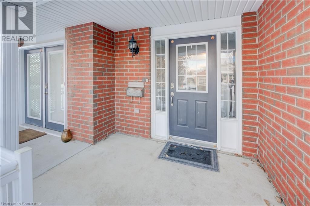 35 WILDLARK CRESCENT Image 27