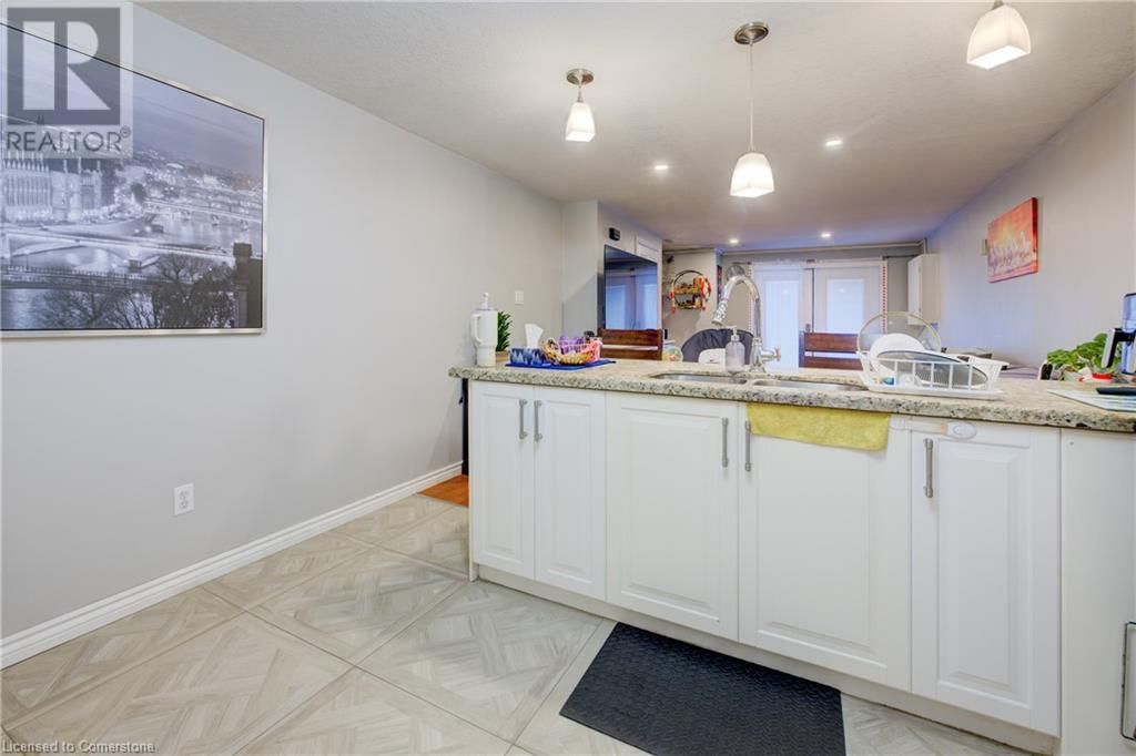 35 WILDLARK CRESCENT Image 34