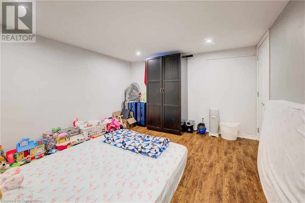 35 WILDLARK CRESCENT Image 35