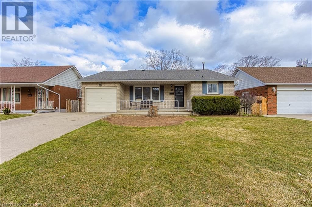 38 COUNTRY CLUB DRIVE Image 1