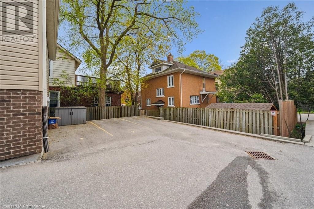 UPPER - 123 MARGARET AVENUE Image 23