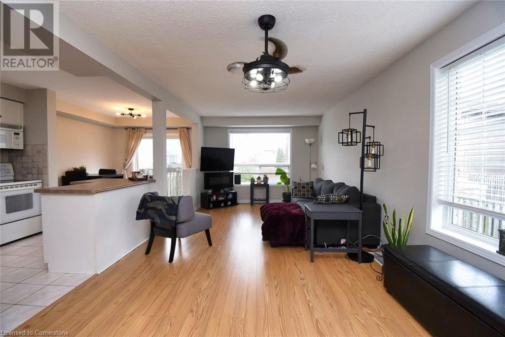 28 - 104 FRANCES AVENUE Image 10