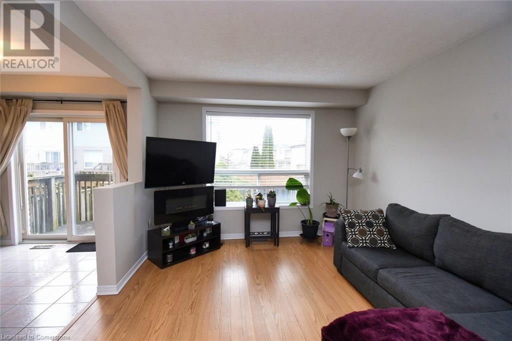 28 - 104 FRANCES AVENUE Image 12
