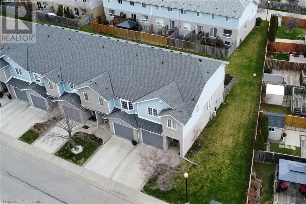 28 - 104 FRANCES AVENUE Image 4