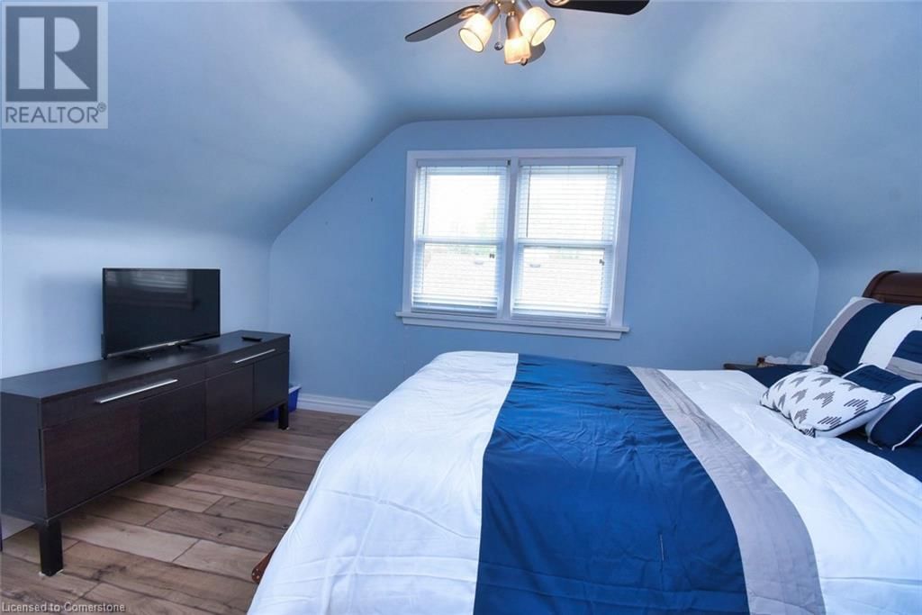 3381 MARION AVENUE Image 14