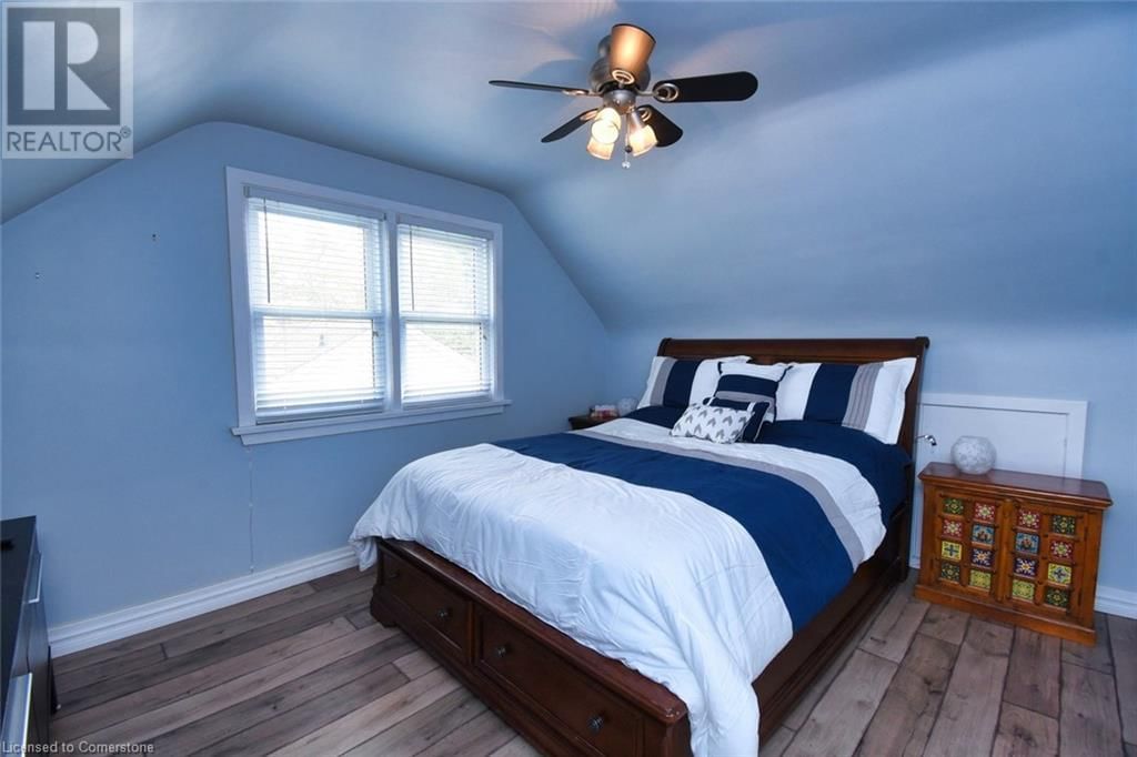 3381 MARION AVENUE Image 15