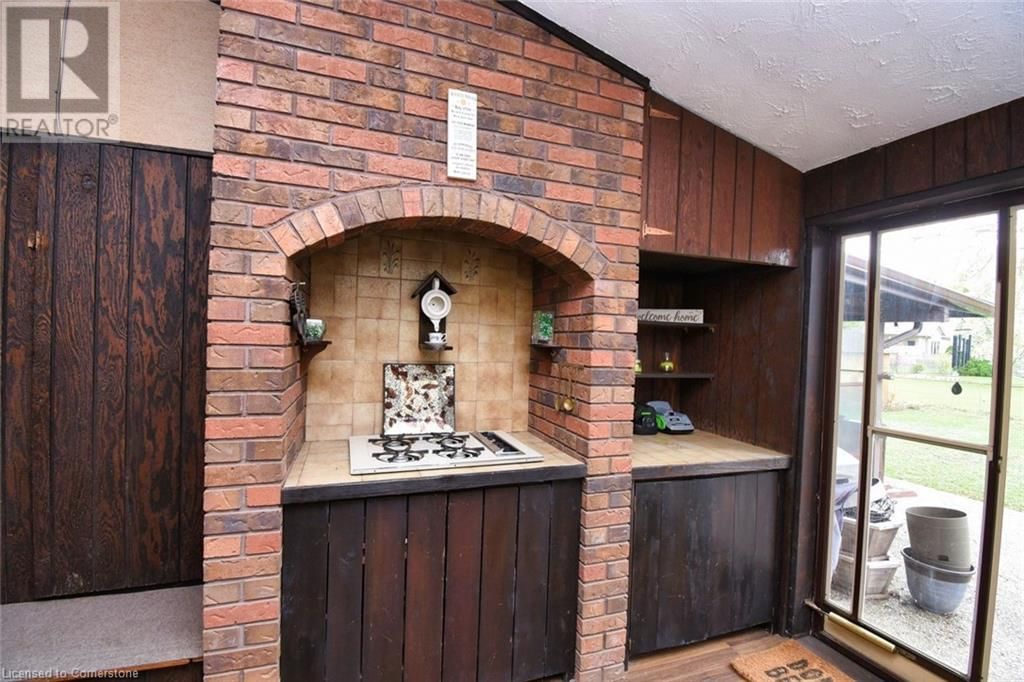 3381 MARION AVENUE Image 30
