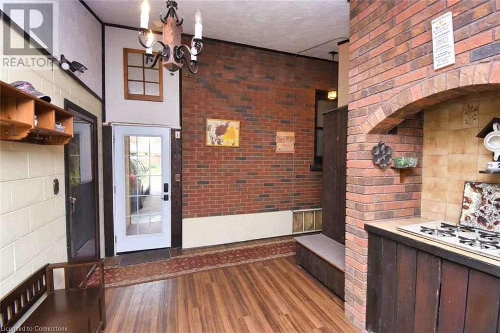 3381 MARION AVENUE Image 31
