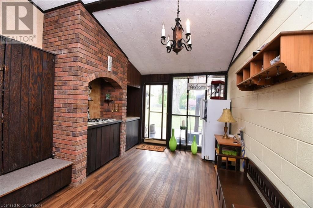 3381 MARION AVENUE Image 32