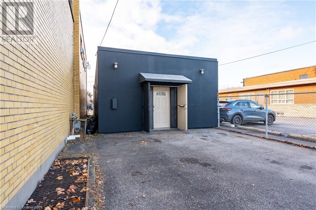 188 PARKDALE AVENUE NORTH Image 19